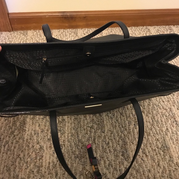 KATE SPADE!! - Picture 2 of 4